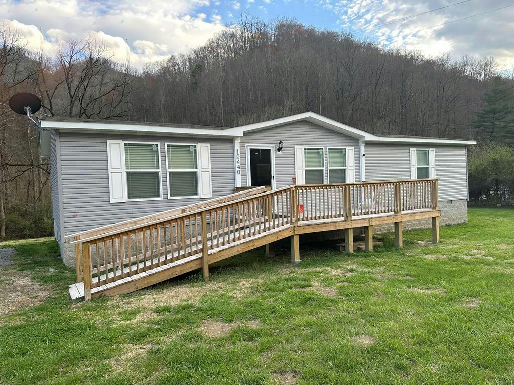 10440 BENT BRANCH RD, PIKEVILLE, KY 41501, photo 1 of 19