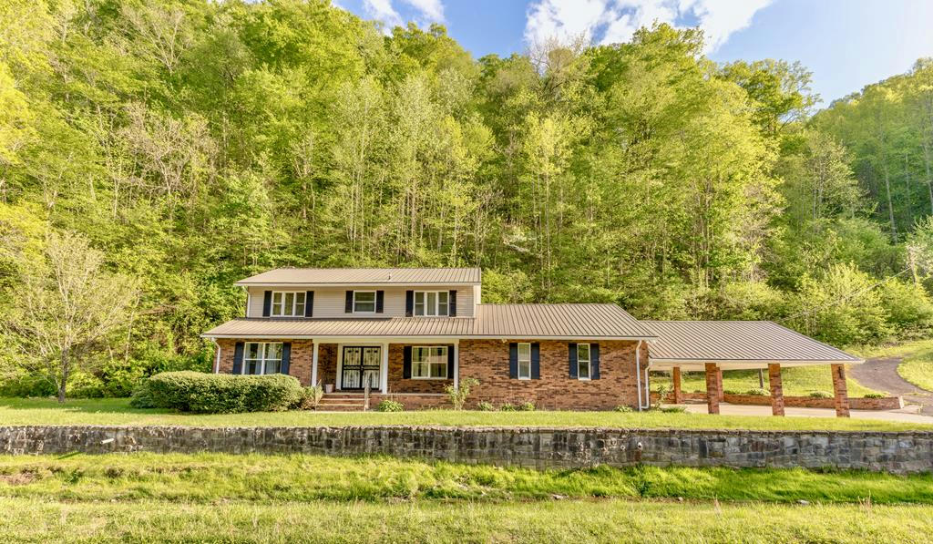 989 FOREST HILLS RD, FOREST HILLS, KY 41527, photo 1 of 22