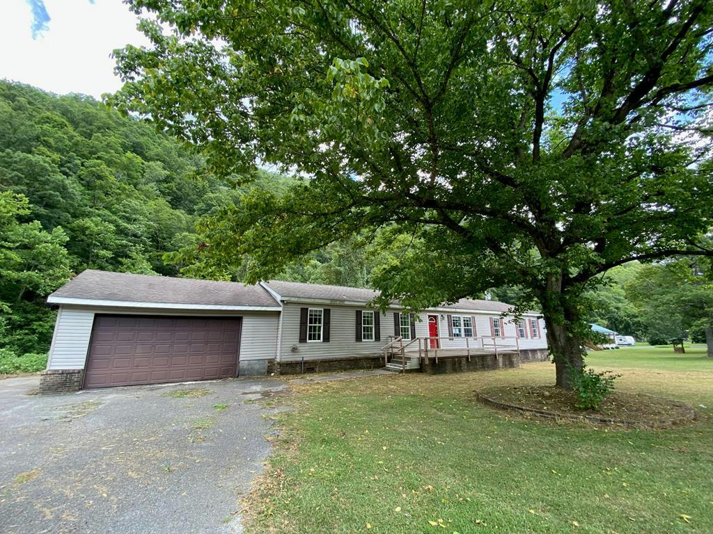 1886 ELKHORN CRK, ELKHORN CITY, KY 41522, photo 1 of 12