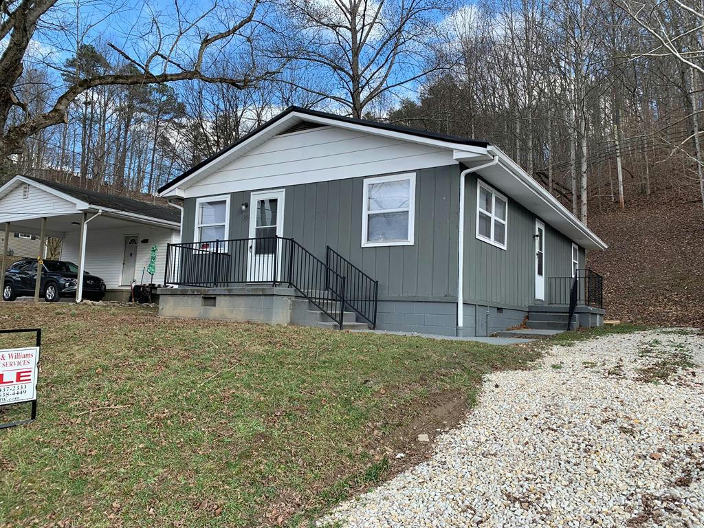 88 HAGER HILL LOOP, HAGER HILL, KY 41222, photo 1 of 15