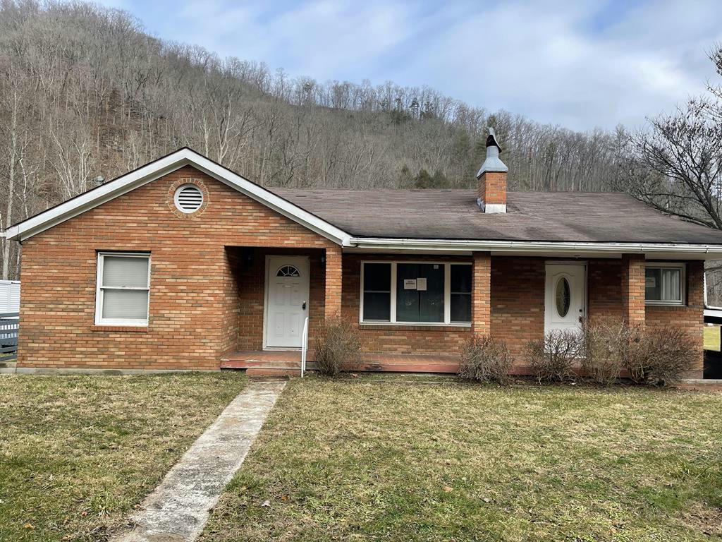 55 OWENS BRANCH RD, SLEMP, KY 41763, photo 1 of 11