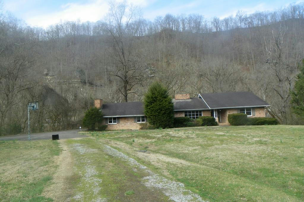 124 CHEROKEE DR, PIKEVILLE, KY 41501, photo 1