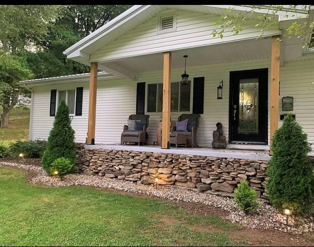 855 COWPEN RD, PIKEVILLE, KY 41501, photo 1 of 49